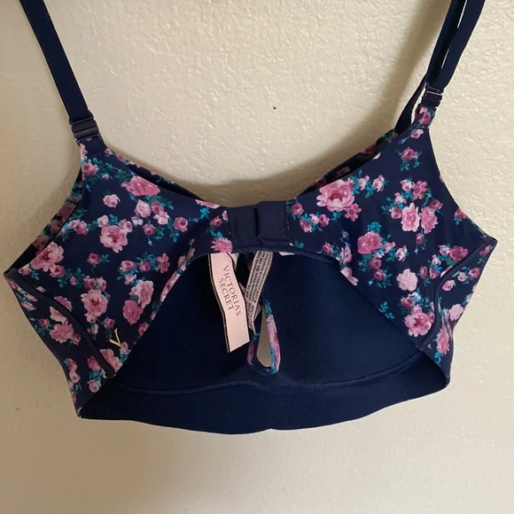 Bra Incredible By Victoria’s Secret, Padded No-Wire, Size: 32D - Picture 2 of 5